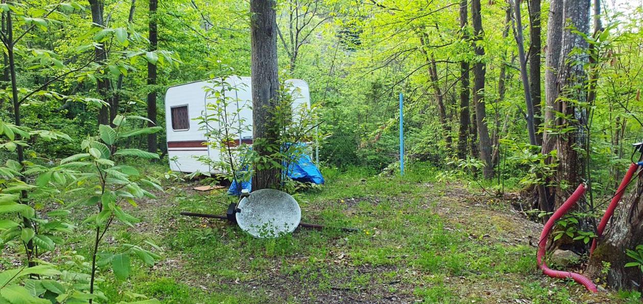 Camping le P'Tit Bonheur Escaro Extérieur photo
