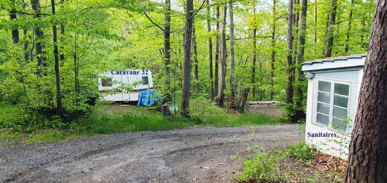 Camping le P'Tit Bonheur Escaro Extérieur photo